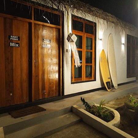 Surfing Lion Hostel Arugam Bay Exteriör bild